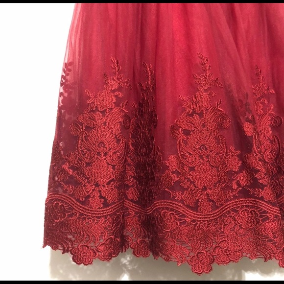 Chi Chi London Exquisite Elegance Lace Dress - Picture 6 of 8